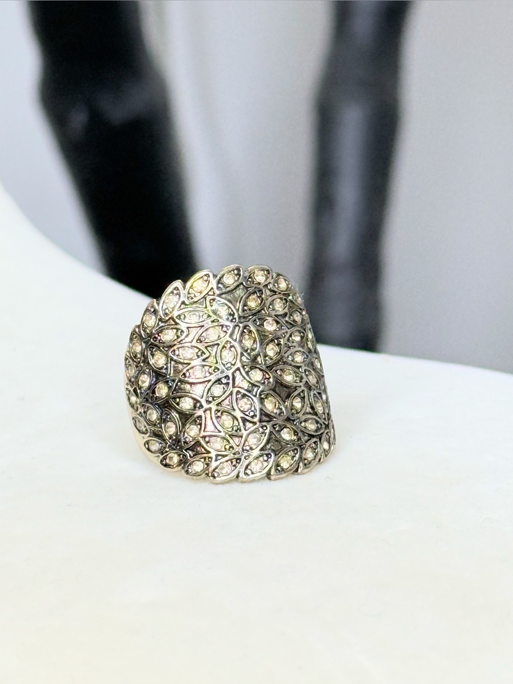 Silver Tone Rhinestone Leaf Statement Cocktail Ring Size 9 Wide Dome Sparkle